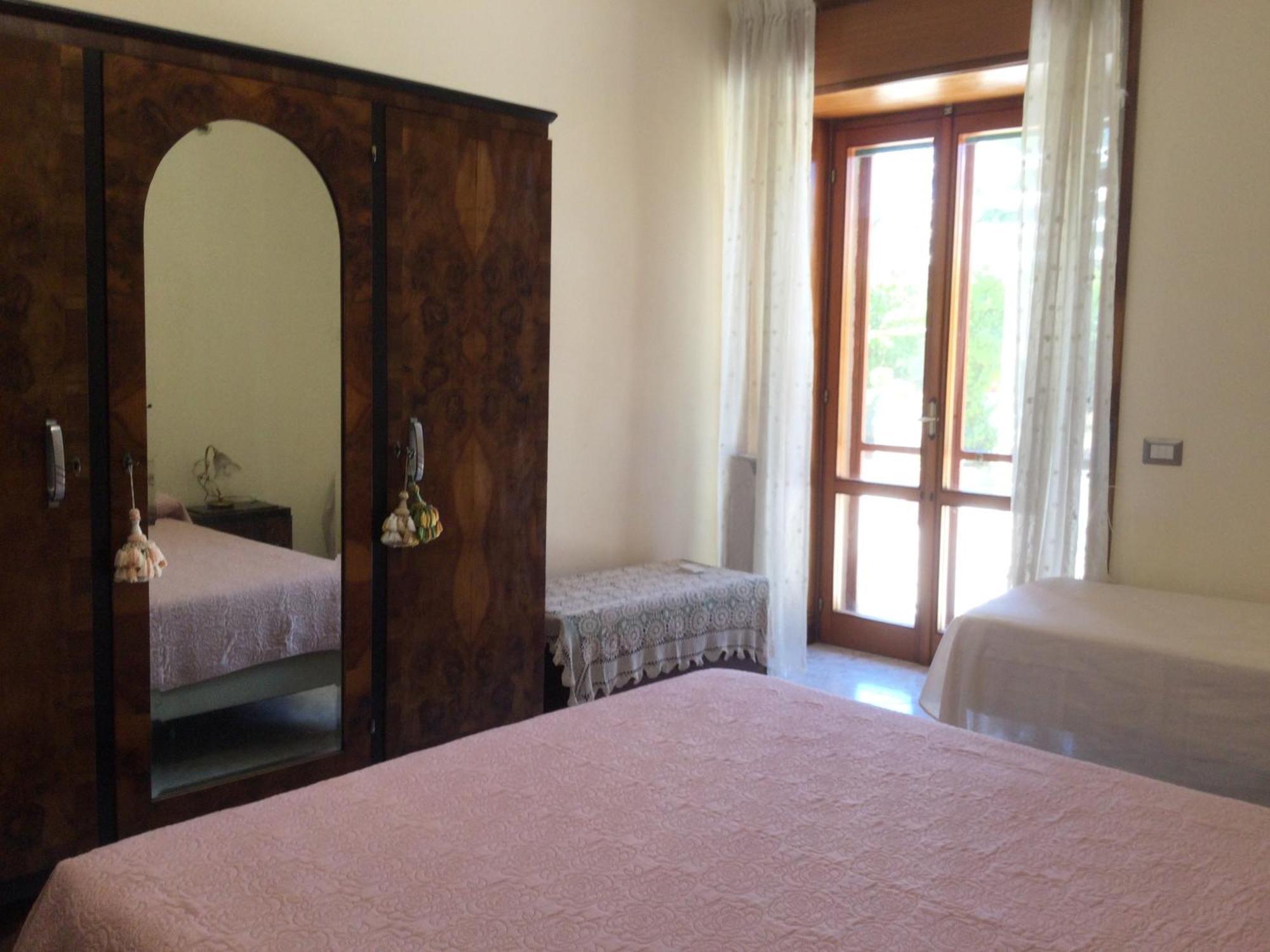 Oplontis' Garden - Holiday Apartment Near Pompeii ตอร์เร อันนุนซิอาตา ภายนอก รูปภาพ